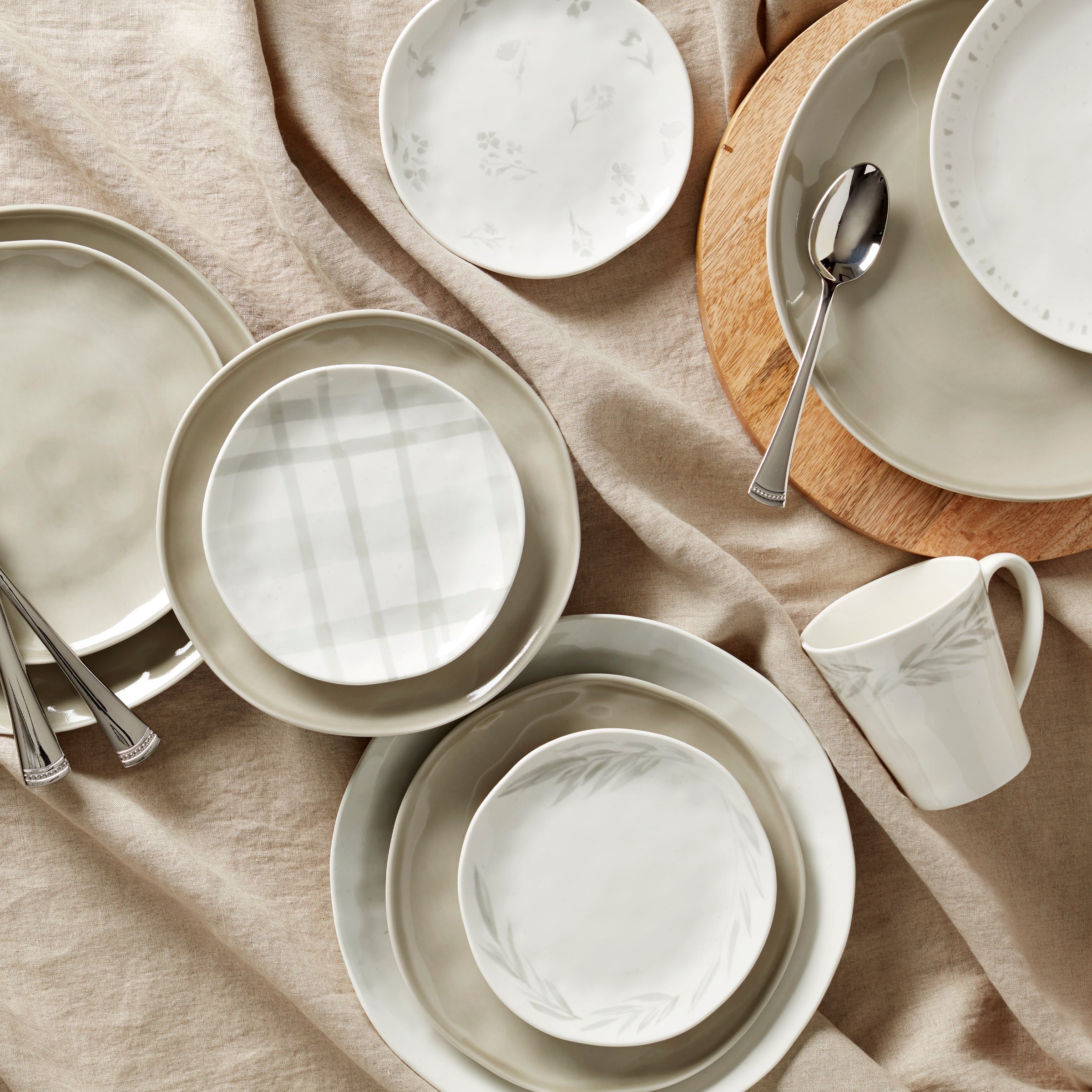 Pacific プレート ブル― 6 ピース Oyster Bay Assorted Tidbit Plates - Set of 4 – Lenox Corporation