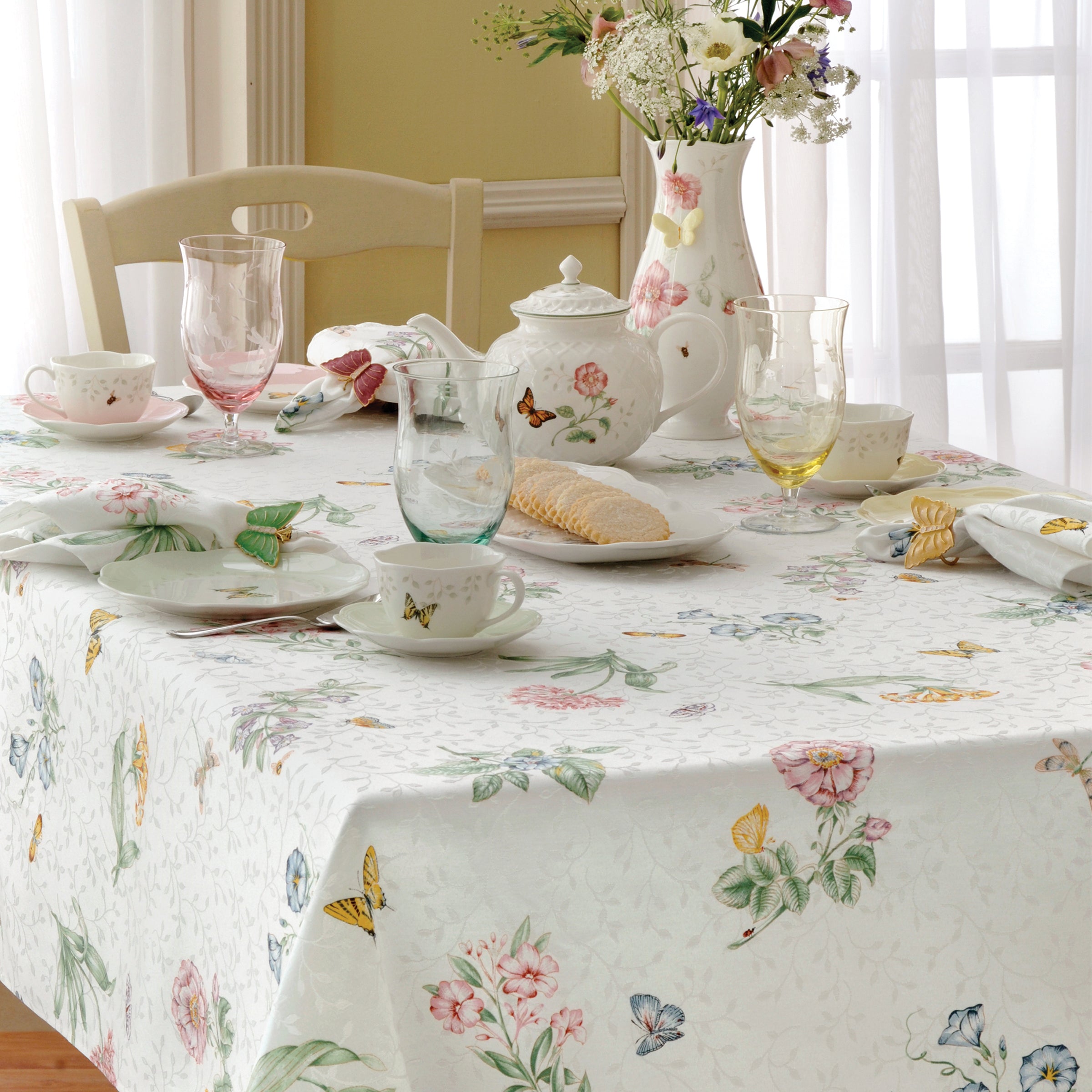 Butterfly Meadow 60x102 Tablecloth – Lenox Corporation