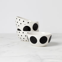 Deco Dot Dinnerware