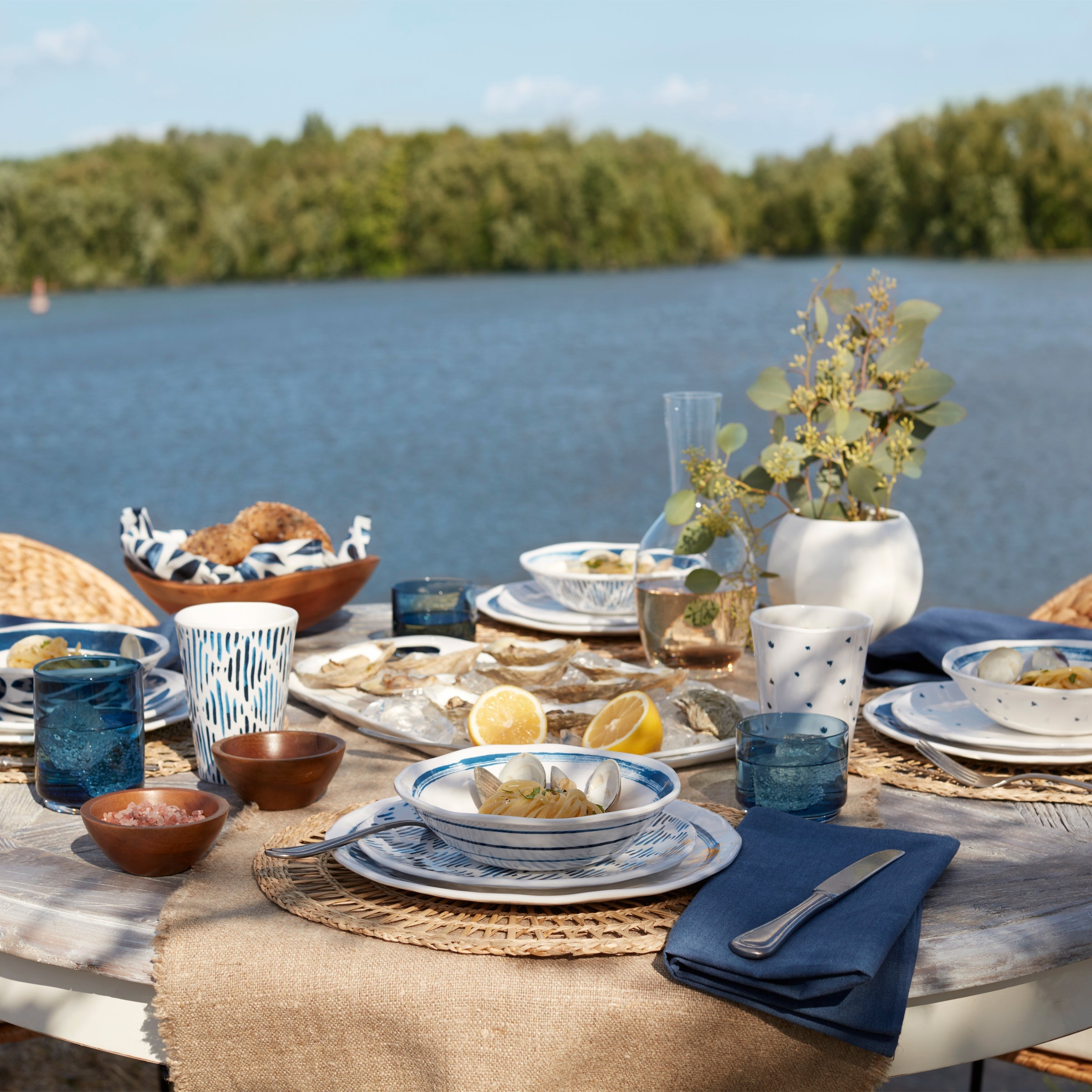 Blue Bay Melamine 20-Piece Dinnerware Set – Lenox Corporation