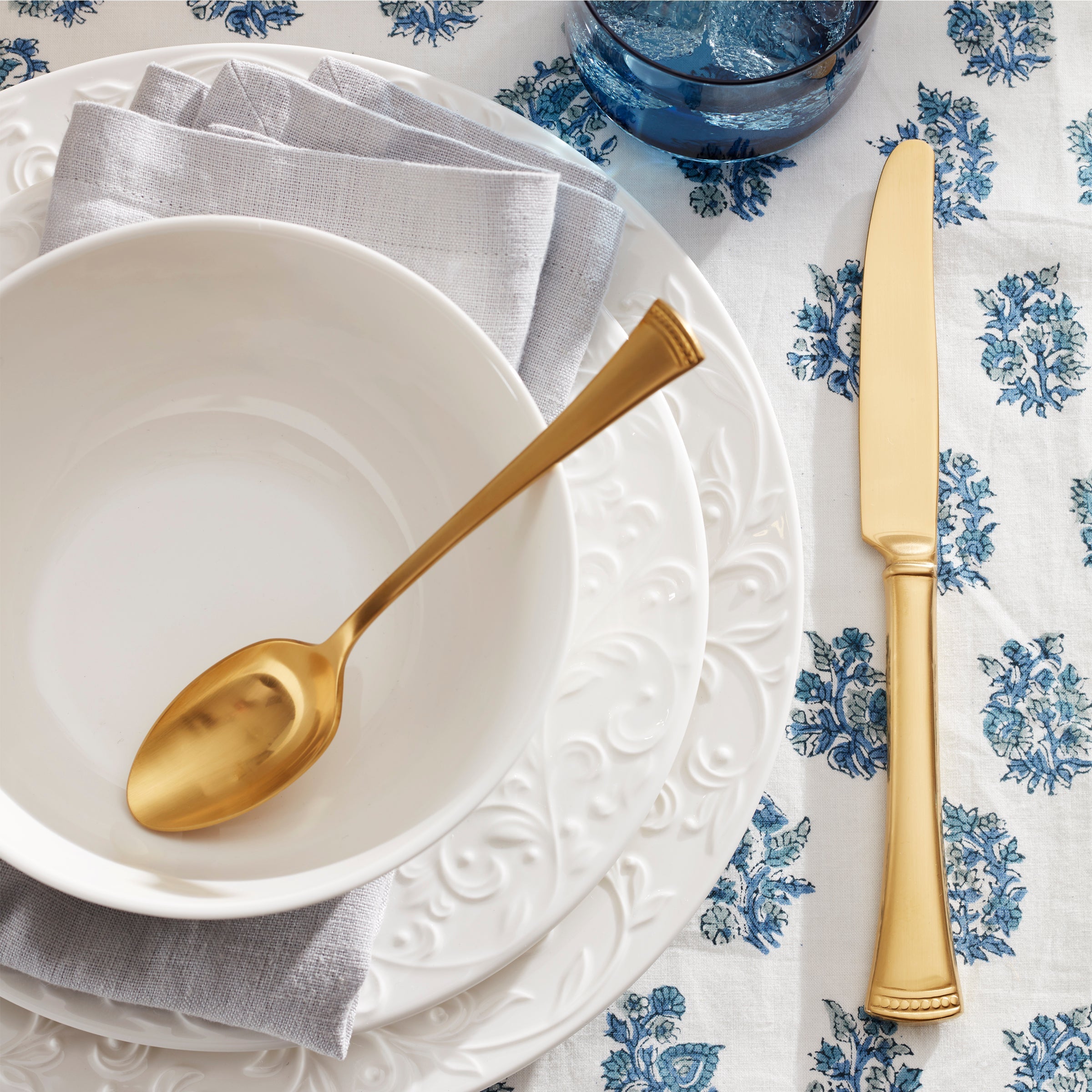 Opal Innocence Carved 4-Piece Place Setting – Lenox Corporation