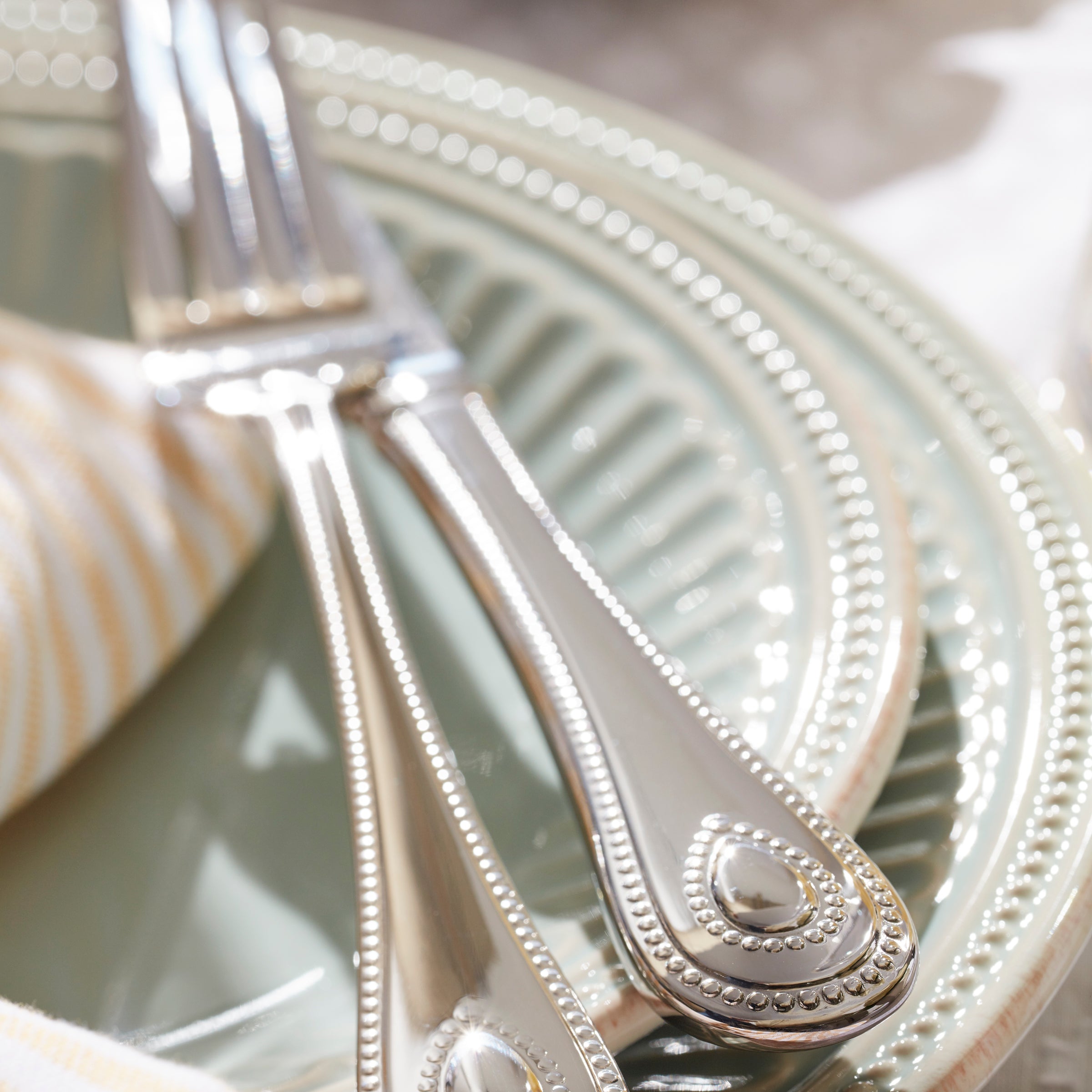 French Perle Groove Ice Blue 4-Piece Place Setting – Lenox Corporation